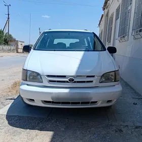 Toyota Sienna 2000
