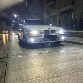 BMW E39 2002
