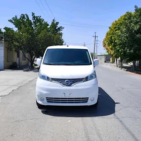 Nissan NV200 2021