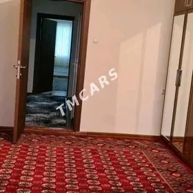 kwartira/ bez hozyayyn 8 mkrn