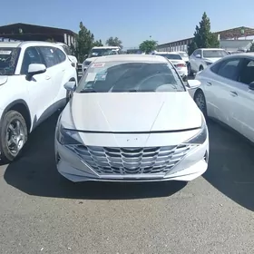 Hyundai Elantra 2022