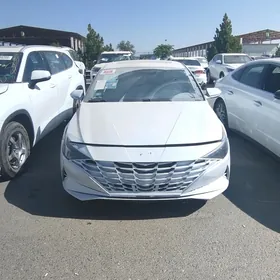 Hyundai Elantra 2022