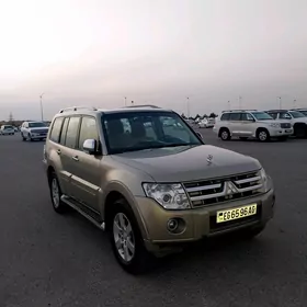 Mitsubishi Pajero 2007