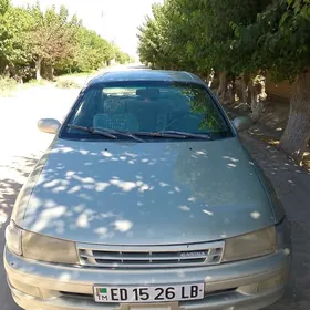 Toyota Carina 1993