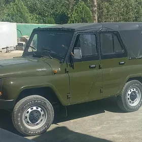 UAZ 469 2005