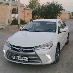 Toyota Camry 2017