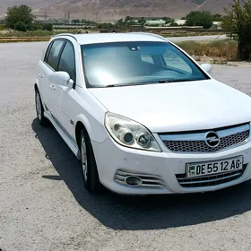 Opel Signum 2005