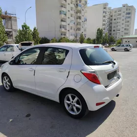 Toyota Yaris 2013