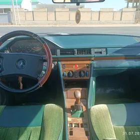 Mercedes-Benz E280 1990