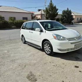 Toyota Sienna 2004