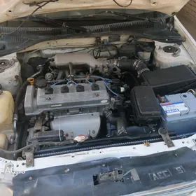Toyota Corona 1995
