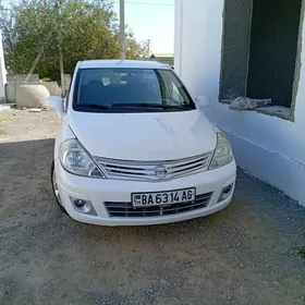 Nissan Versa 2010