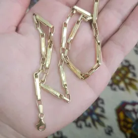 gyzyl wersaci bolt