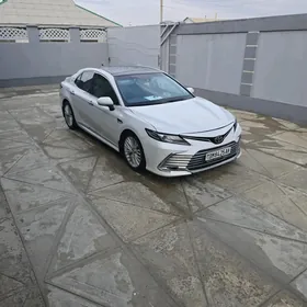 Toyota Camry 2018
