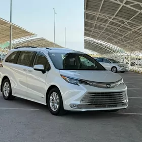 Toyota Sienna 2021