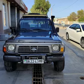 Nissan Patrol 1994