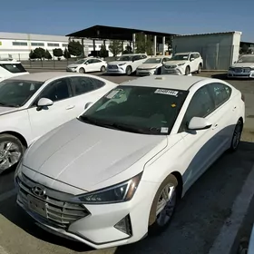Hyundai Elantra 2020