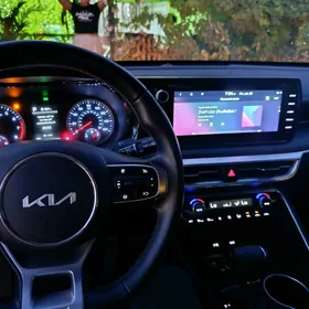 Kia K5 2022