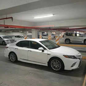 Toyota Camry 2018