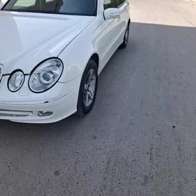 Mercedes-Benz E320 2002