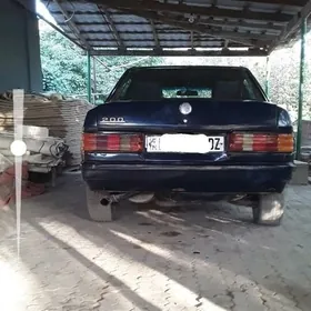 Mercedes-Benz 190E 1987