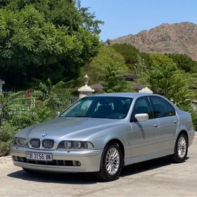 BMW E39 2001