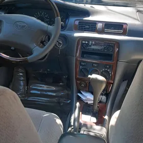 Toyota Camry 2000