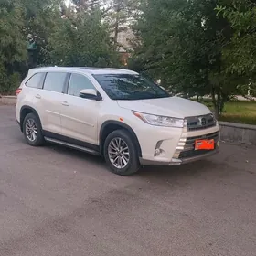 Toyota Highlander 2019