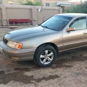 Toyota Avalon 1999