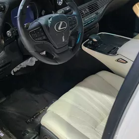 Lexus LS 500 2022