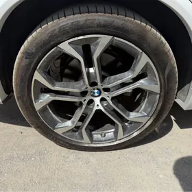 bmw pirelli 21