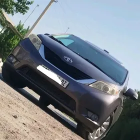 Toyota Sienna 2013