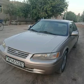 Toyota Camry 1999
