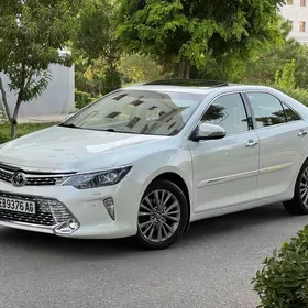 Toyota Camry 2017
