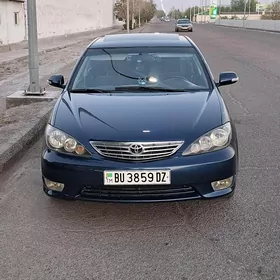 Toyota Camry 2004