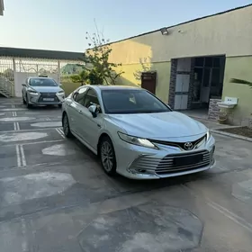 Toyota Camry 2023