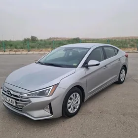 Hyundai Elantra 2020
