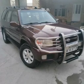 Nissan Pathfinder 2000