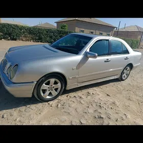 Mercedes-Benz E320 1997