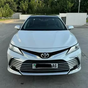 Toyota Camry 2024