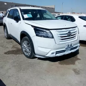 Nissan Pathfinder 2022