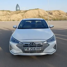 Hyundai Elantra 2019