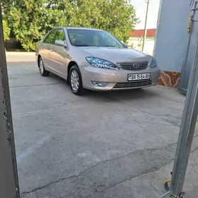 Toyota Camry 2004