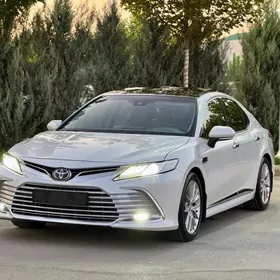 Toyota Camry 2023
