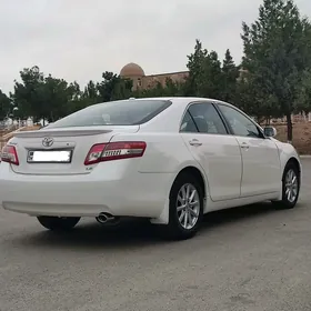 Toyota Camry 2011