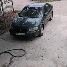 Nissan Maxima 2000