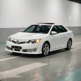 Toyota Camry 2013