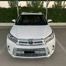 Toyota Highlander 2016