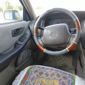 Toyota Avalon 1999