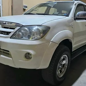 Toyota Fortuner 2008
